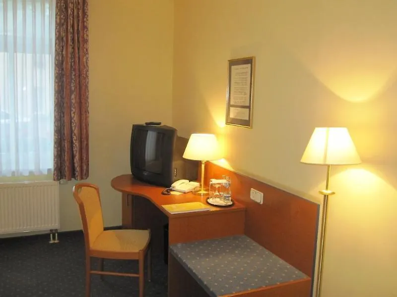 Hotel Amadeus Dresden Neustadt 3*,